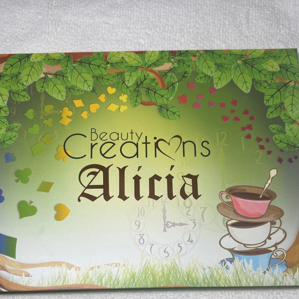 Beauty Creations Alicia Palette with Green and Brown Accents